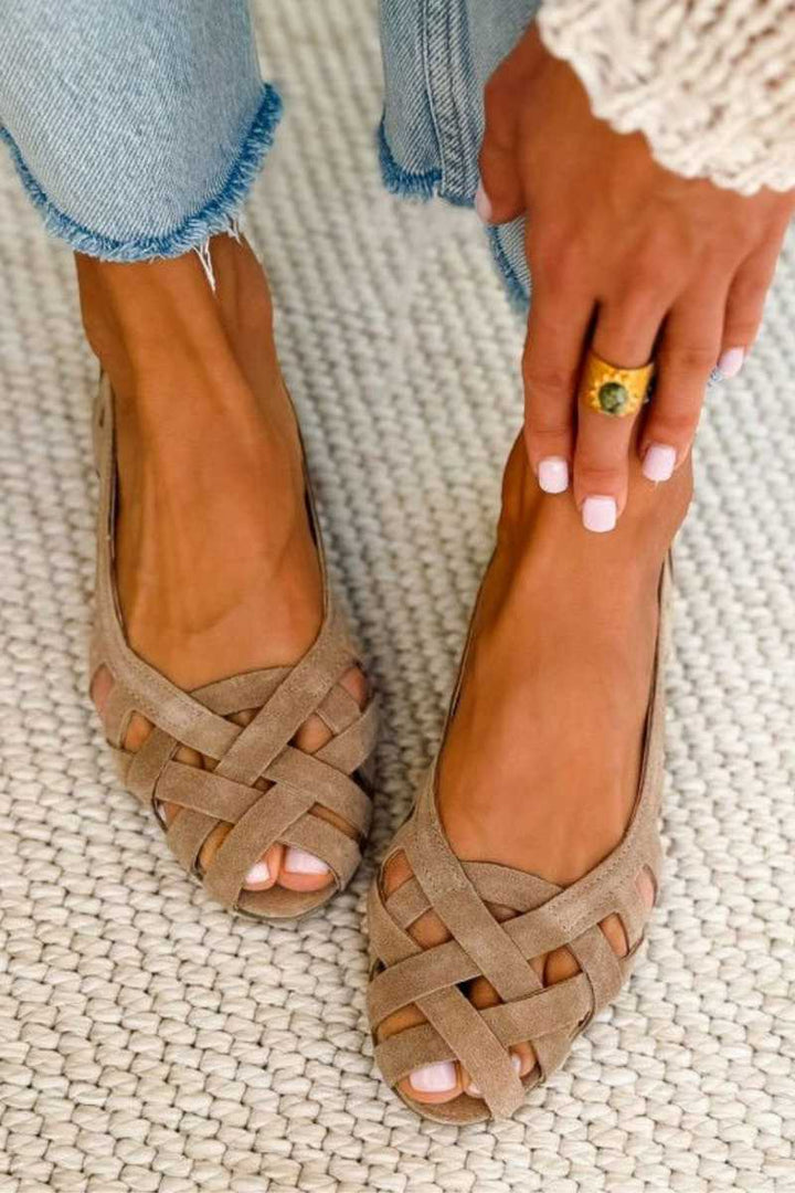Hina | Platta sandaler med öppen tå och flätat material
