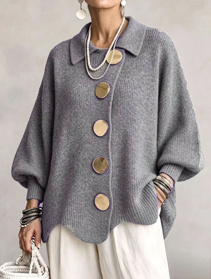 Freja | Oversize-kofta med stora metallknappar